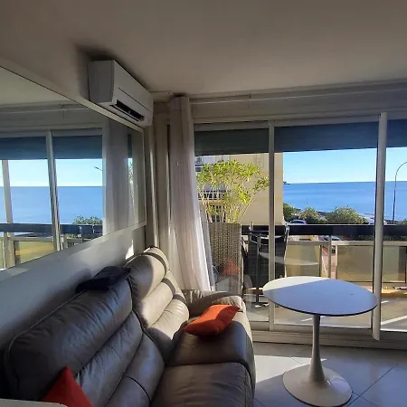 Face A La Σαιντ-Μαξίμ