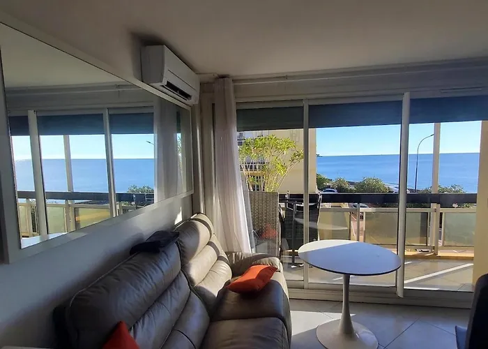 Face A La Σαιντ-Μαξίμ