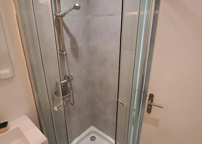 Face A La Διαμέρισμα *